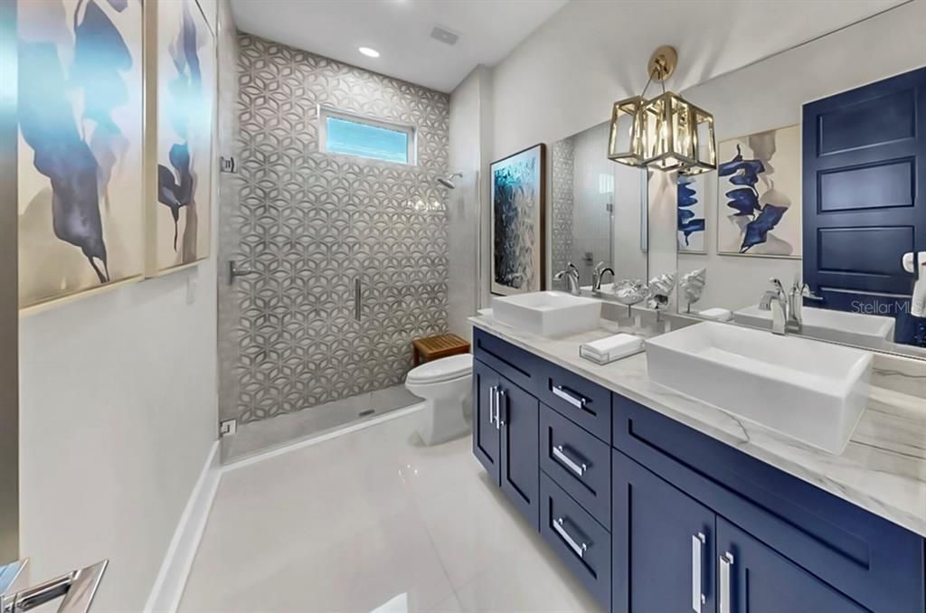 En Venta: $1,599,000 (4 camas, 3 baños, 2843 Pies cuadrados)