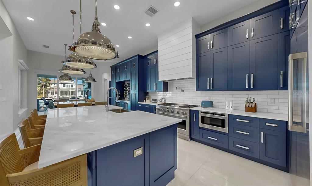 En Venta: $1,599,000 (4 camas, 3 baños, 2843 Pies cuadrados)