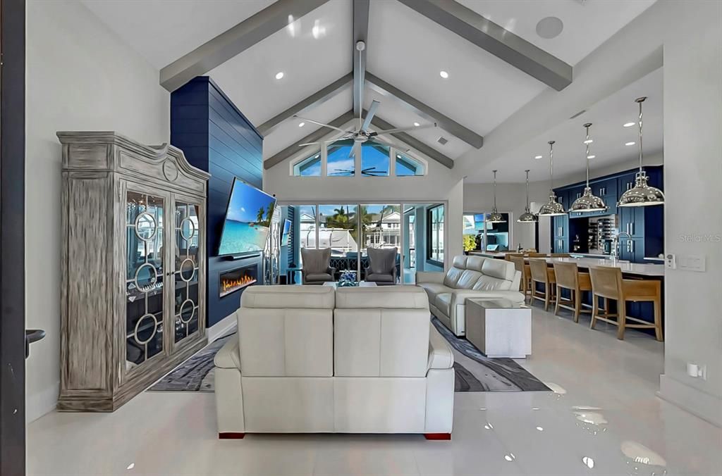 En Venta: $1,599,000 (4 camas, 3 baños, 2843 Pies cuadrados)