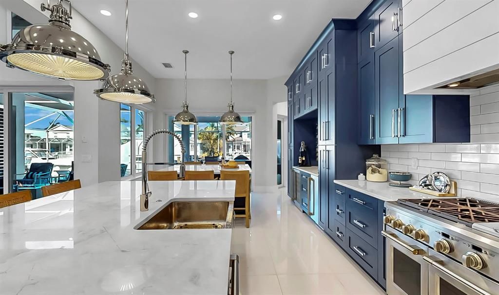 En Venta: $1,599,000 (4 camas, 3 baños, 2843 Pies cuadrados)