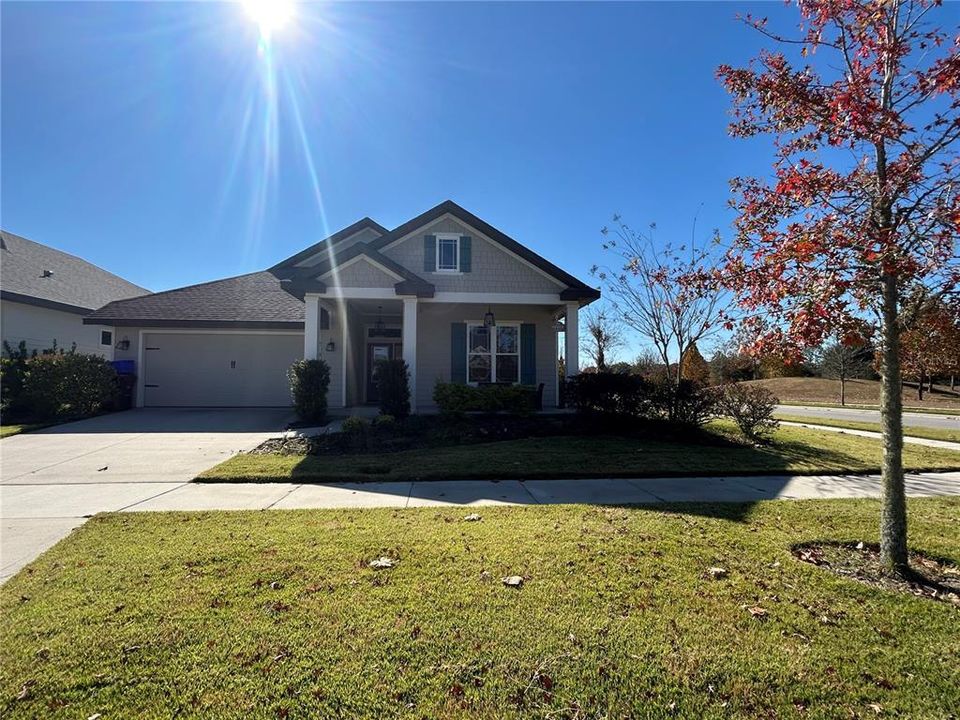 For Rent: $2,900 (3 beds, 2 baths, 2523 Square Feet)