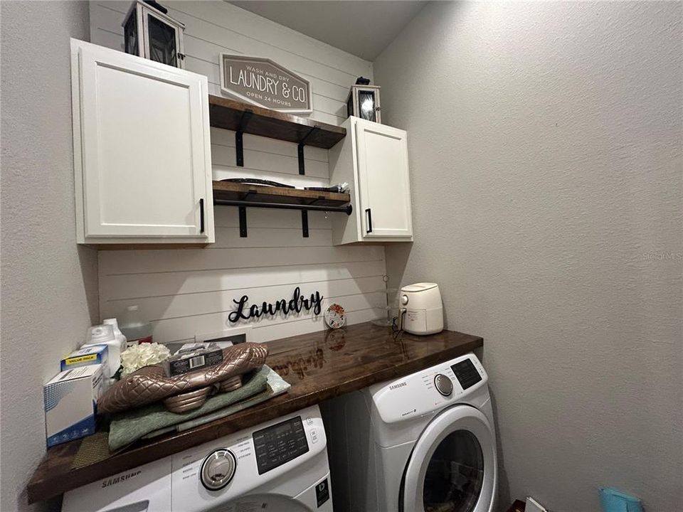 For Rent: $2,900 (3 beds, 2 baths, 2523 Square Feet)