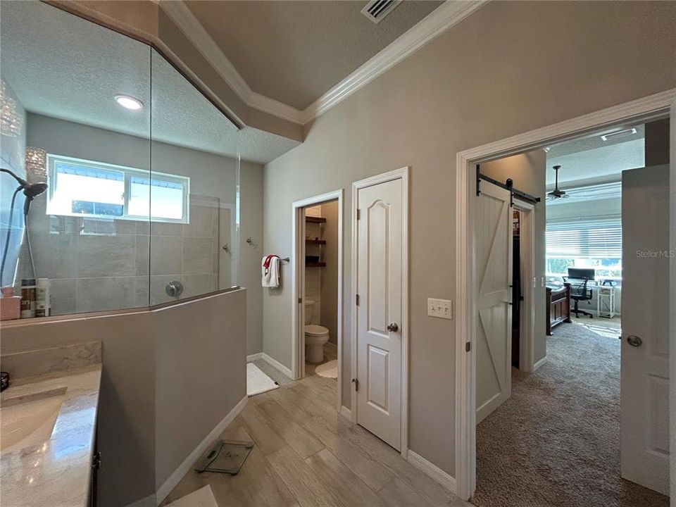 For Rent: $2,900 (3 beds, 2 baths, 2523 Square Feet)