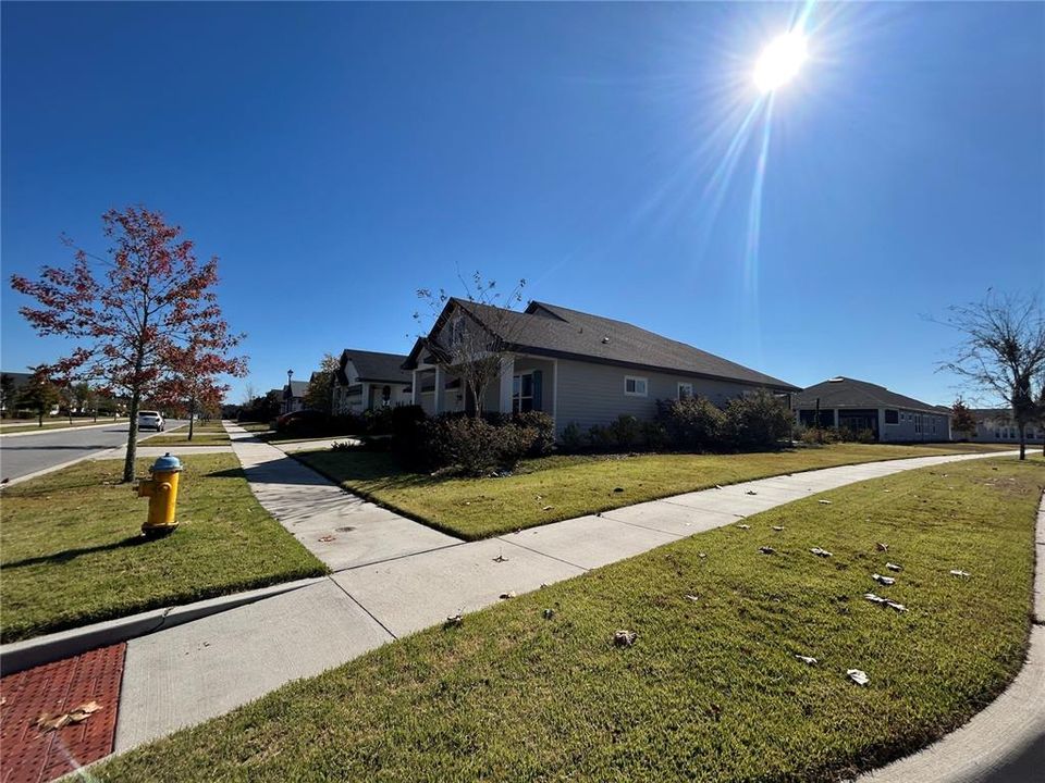 For Rent: $2,900 (3 beds, 2 baths, 2523 Square Feet)