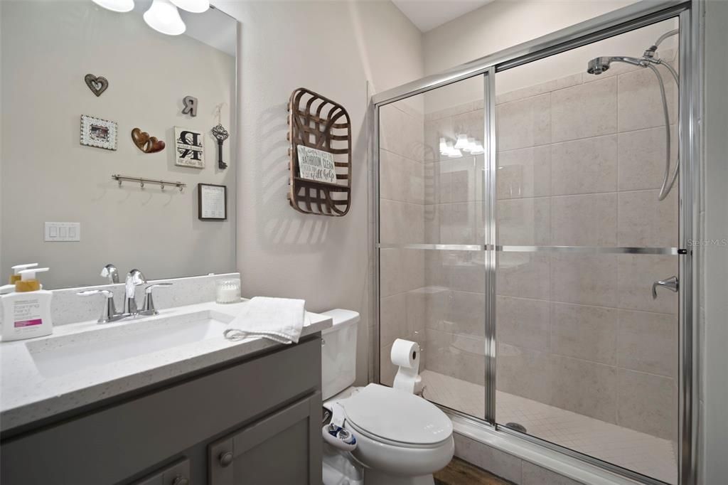 待售: $565,000 (4 贝兹, 3 浴室, 2027 平方英尺)