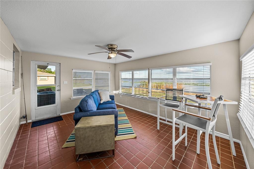 待售: $400,000 (3 贝兹, 2 浴室, 1356 平方英尺)