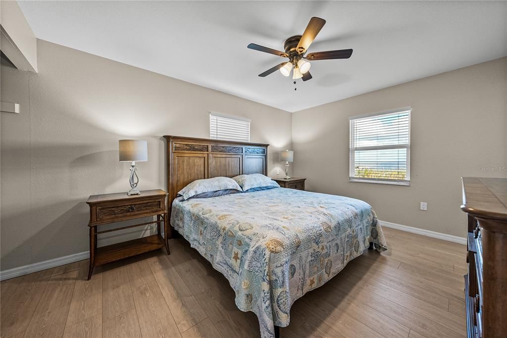 待售: $400,000 (3 贝兹, 2 浴室, 1356 平方英尺)