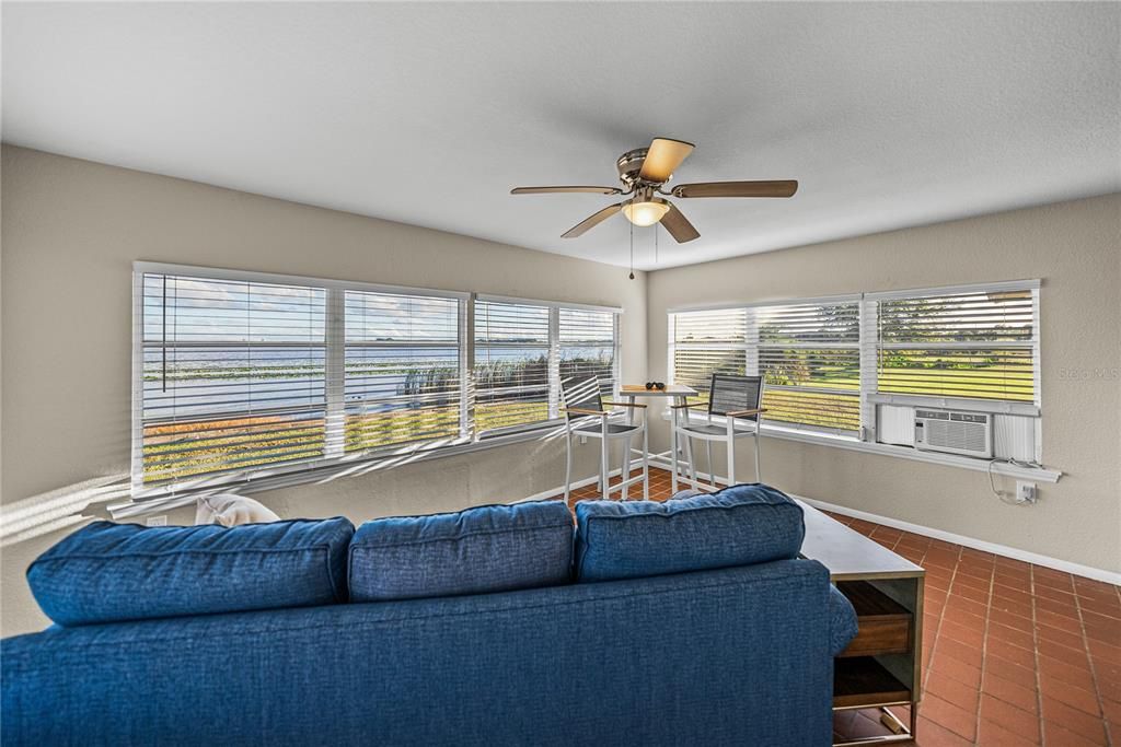 待售: $400,000 (3 贝兹, 2 浴室, 1356 平方英尺)