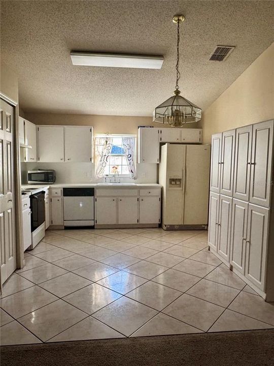 En Venta: $209,900 (3 camas, 2 baños, 1254 Pies cuadrados)