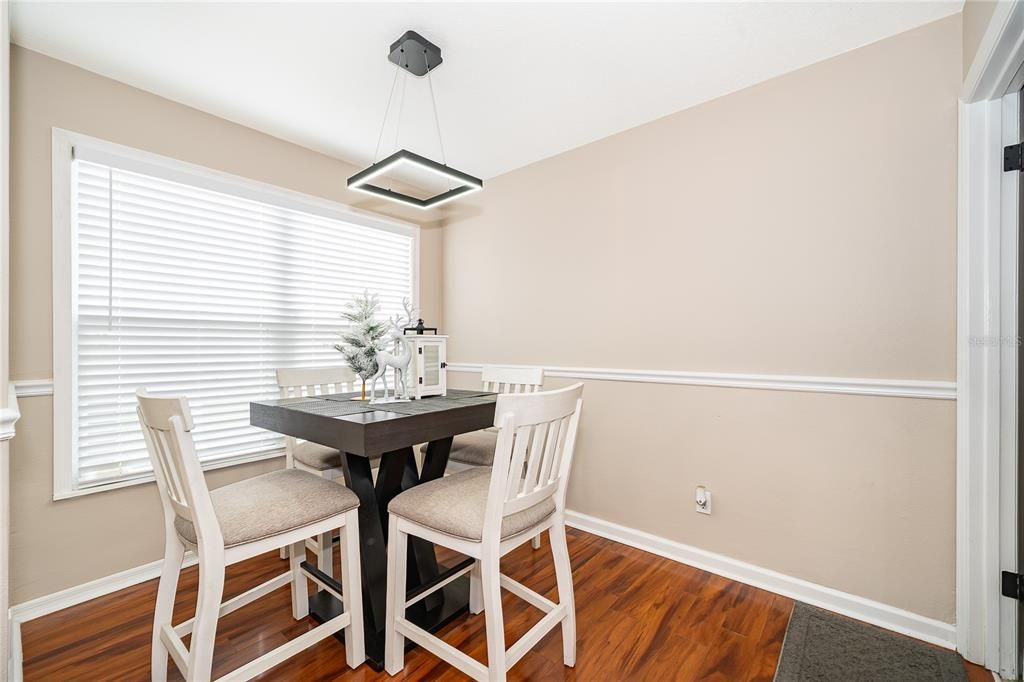 待售: $374,900 (3 贝兹, 2 浴室, 1949 平方英尺)