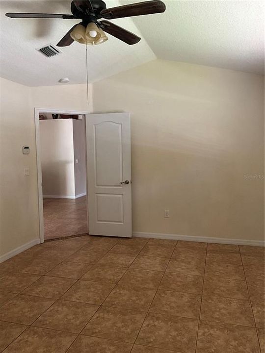 En Renta: $2,700 (3 camas, 2 baños, 1584 Pies cuadrados)