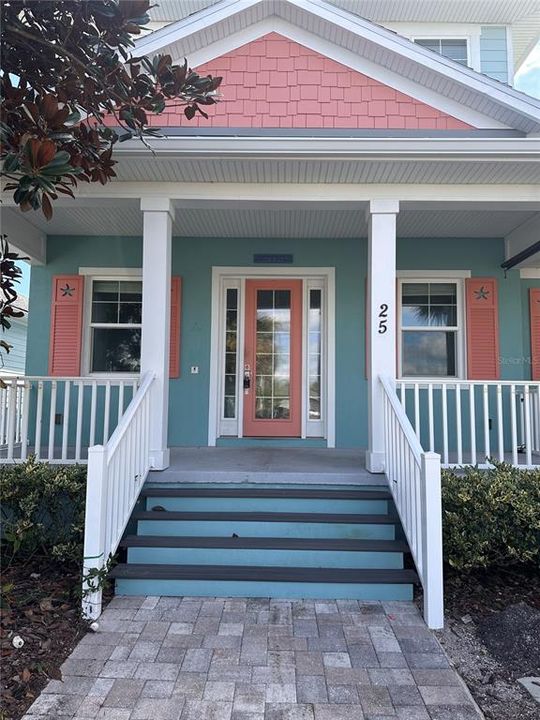 Vendido Recientemente: $615,000 (4 camas, 4 baños, 2680 Pies cuadrados)