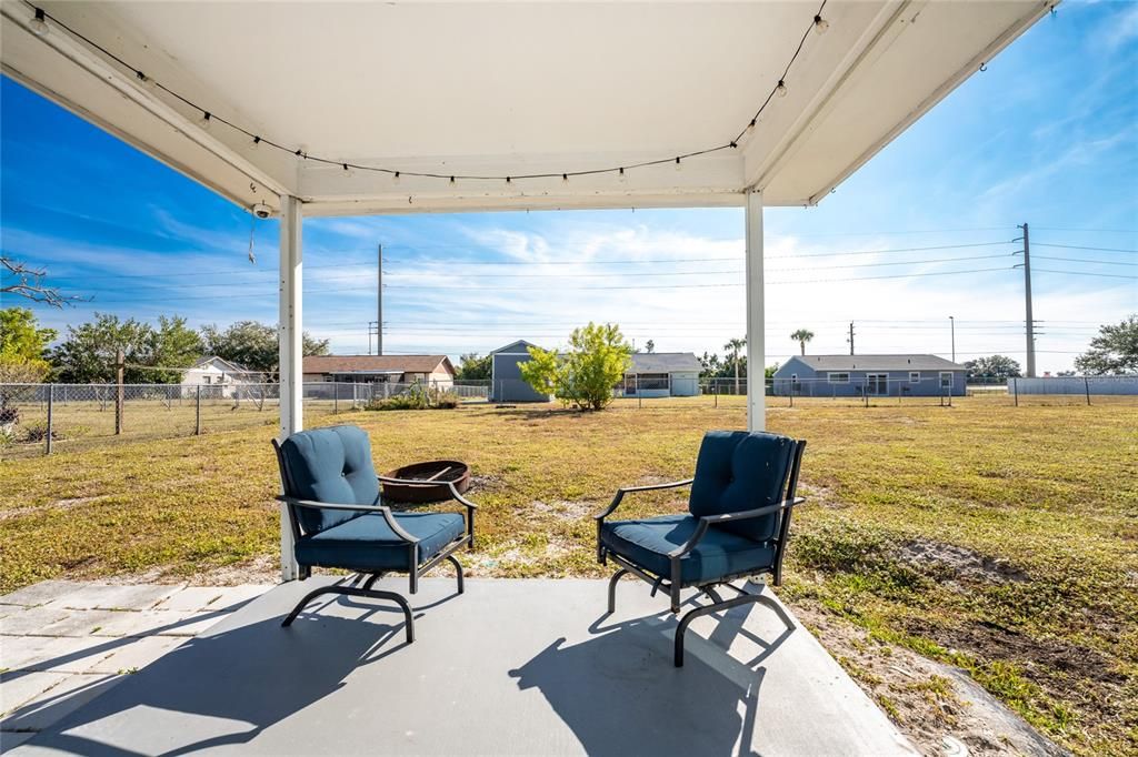 For Sale: $199,000 (2 beds, 2 baths, 962 Square Feet)