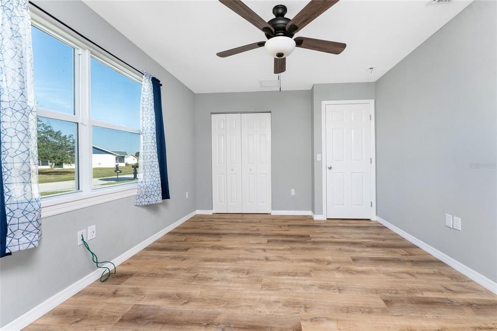 For Sale: $199,000 (2 beds, 2 baths, 962 Square Feet)