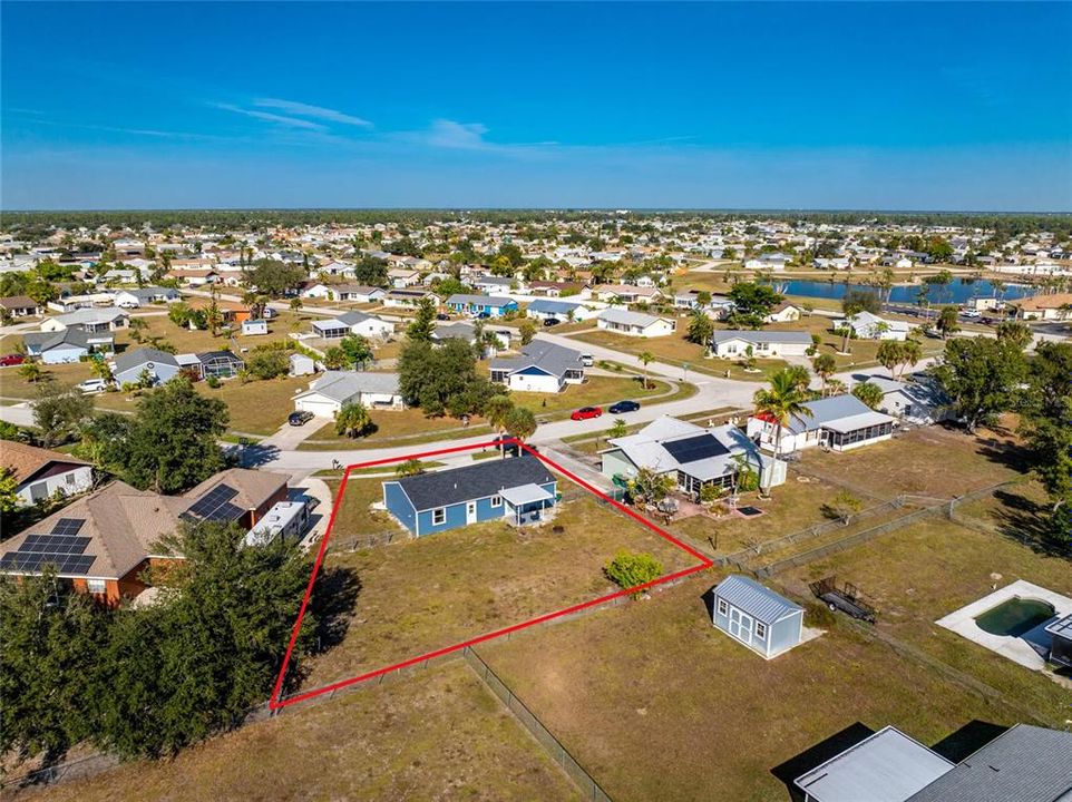 For Sale: $199,000 (2 beds, 2 baths, 962 Square Feet)