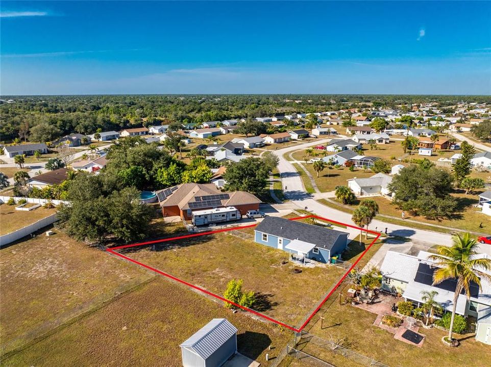 For Sale: $199,000 (2 beds, 2 baths, 962 Square Feet)