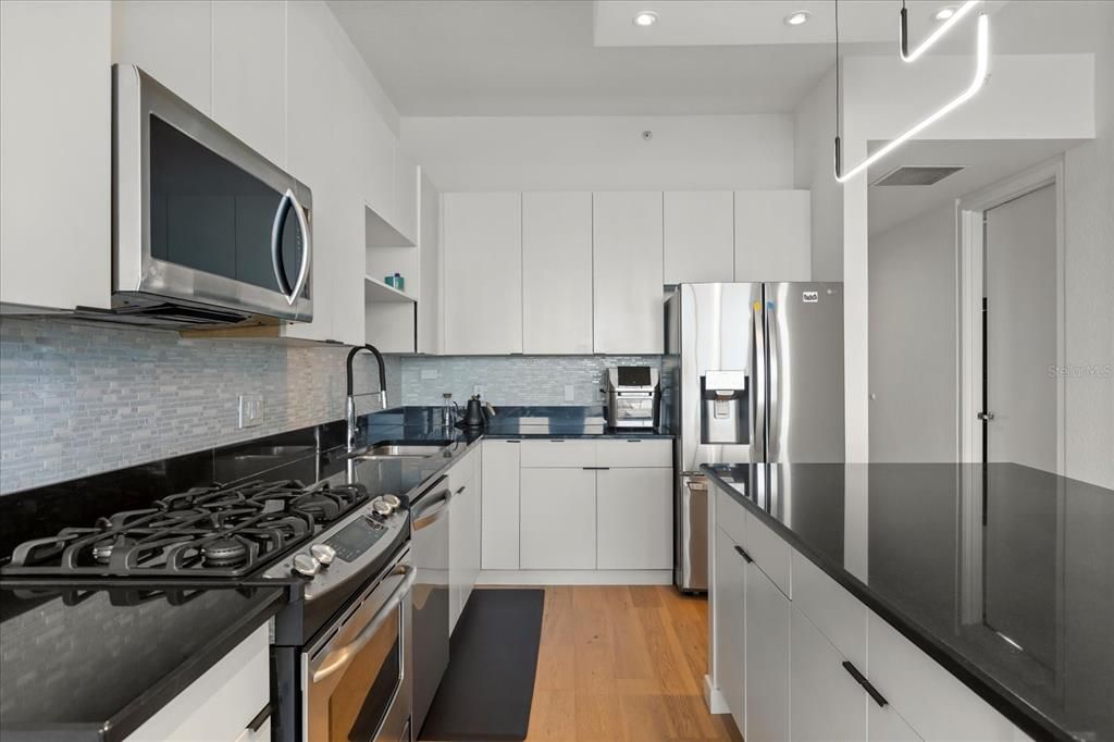 В аренду: $3,000 (2 спален, 2 ванн, 1268 Квадратных фут)