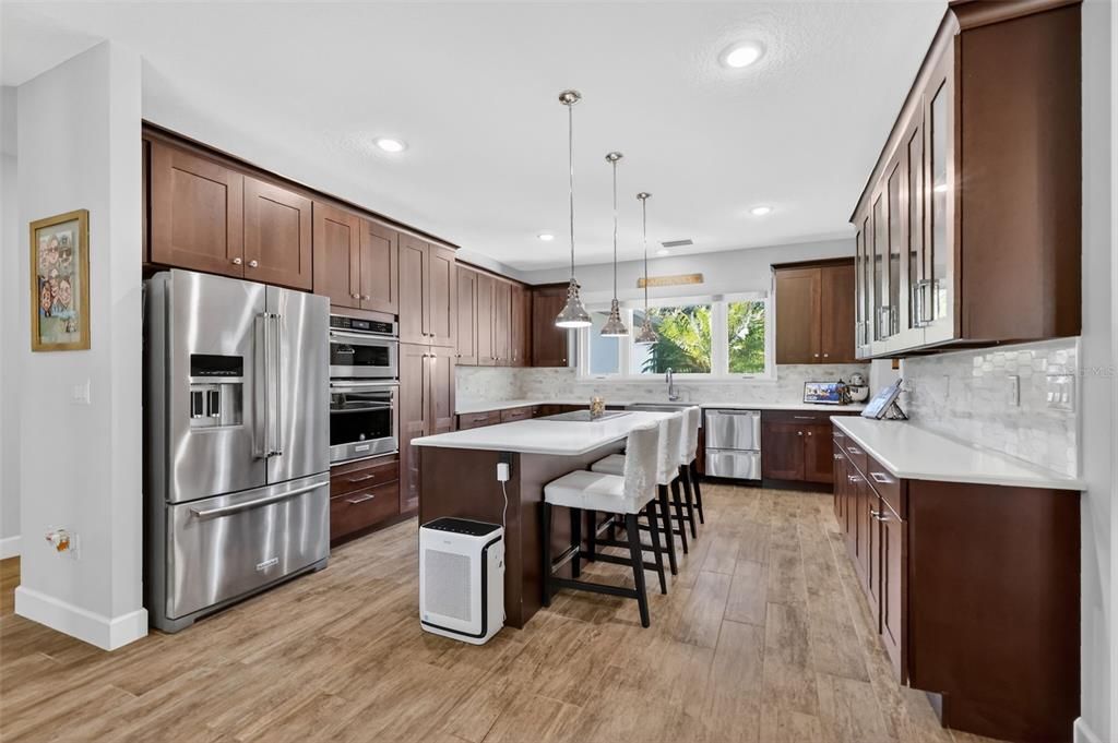 На продажу: $1,849,999 (3 спален, 3 ванн, 2774 Квадратных фут)