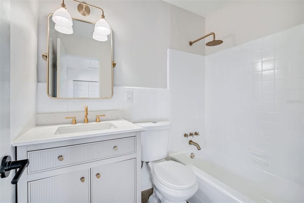 На продажу: $349,900 (3 спален, 2 ванн, 1443 Квадратных фут)