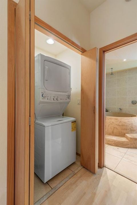 待售: $139,900 (1 贝兹, 1 浴室, 670 平方英尺)