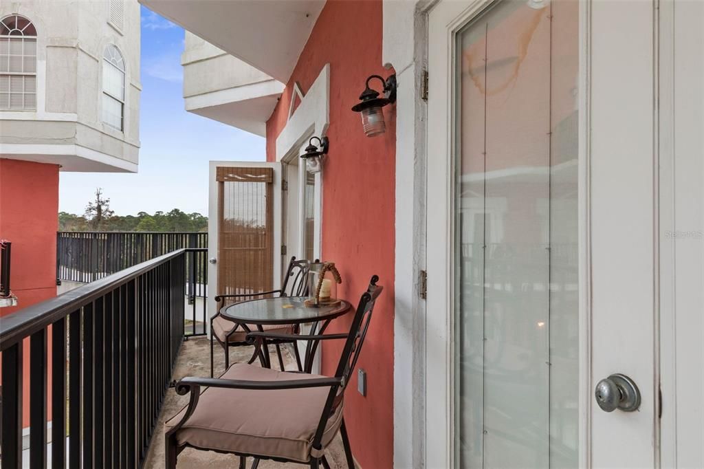 待售: $139,900 (1 贝兹, 1 浴室, 670 平方英尺)