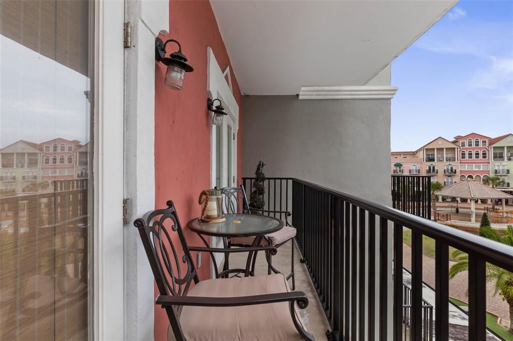 待售: $139,900 (1 贝兹, 1 浴室, 670 平方英尺)