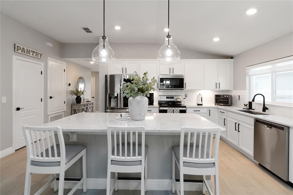 For Sale: $435,000 (4 beds, 2 baths, 1696 Square Feet)