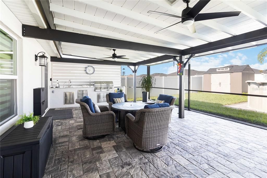 For Sale: $435,000 (4 beds, 2 baths, 1696 Square Feet)