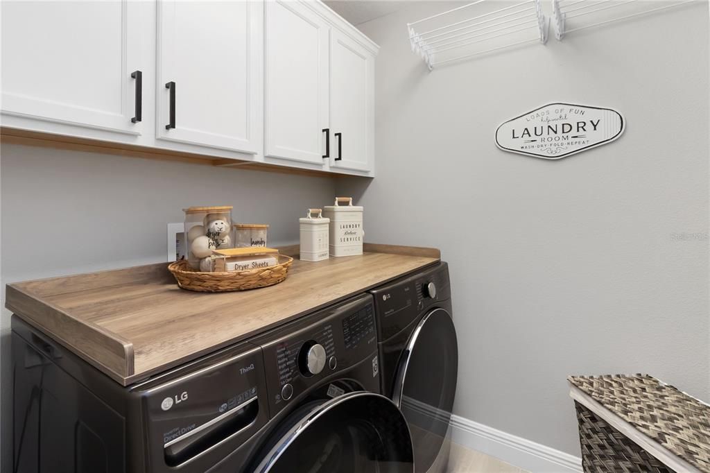 For Sale: $435,000 (4 beds, 2 baths, 1696 Square Feet)