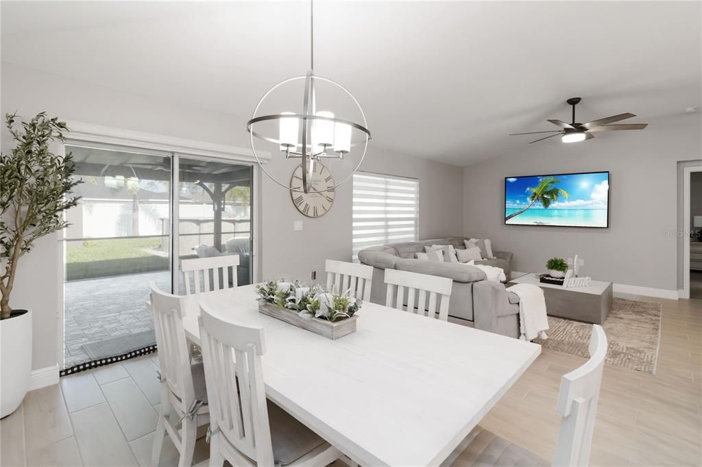 For Sale: $435,000 (4 beds, 2 baths, 1696 Square Feet)