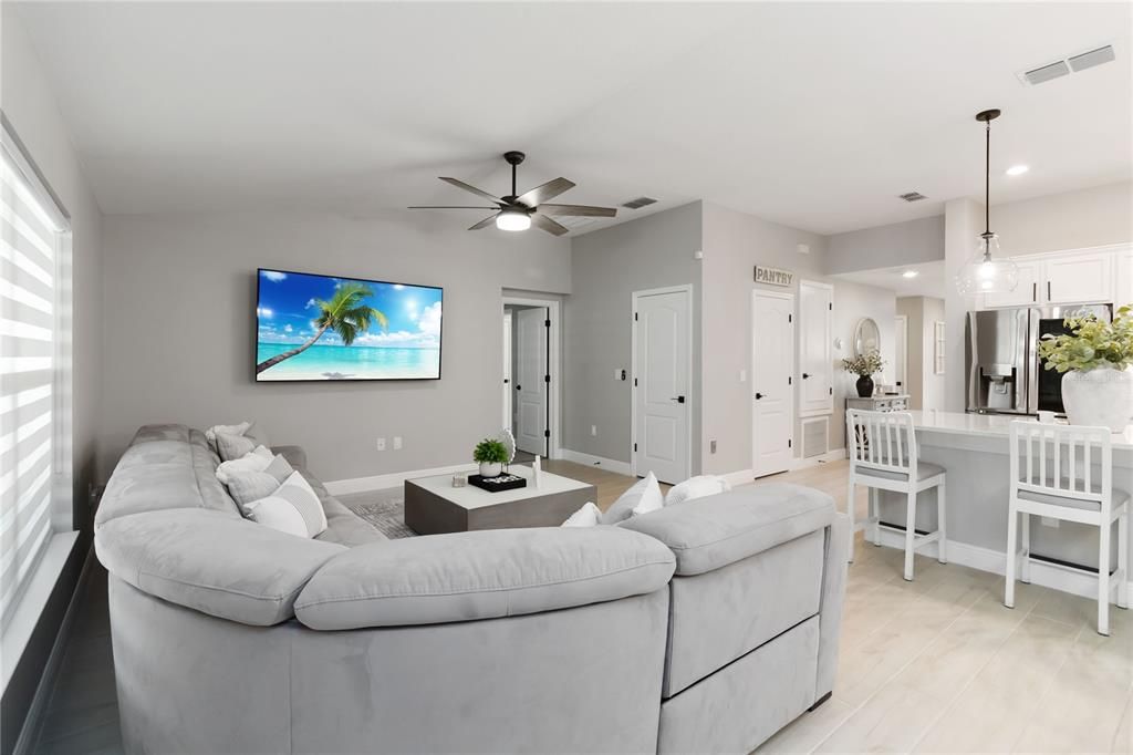 For Sale: $435,000 (4 beds, 2 baths, 1696 Square Feet)