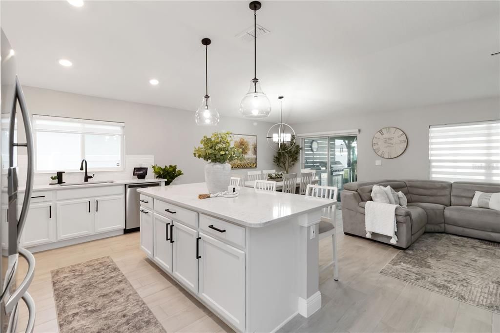 For Sale: $435,000 (4 beds, 2 baths, 1696 Square Feet)