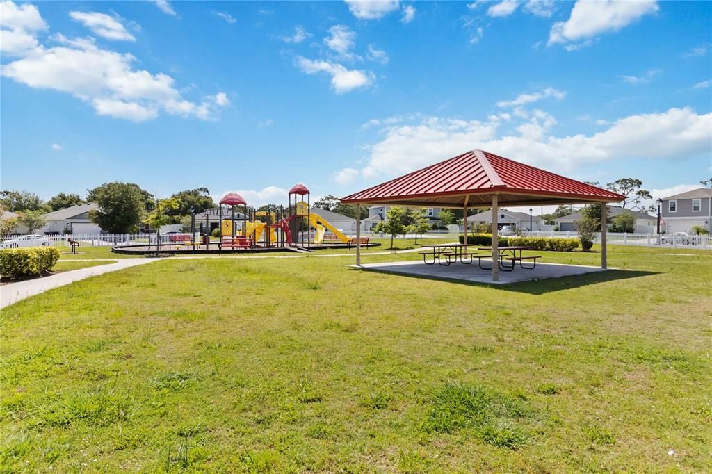 For Sale: $435,000 (4 beds, 2 baths, 1696 Square Feet)