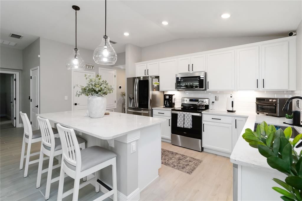 For Sale: $435,000 (4 beds, 2 baths, 1696 Square Feet)