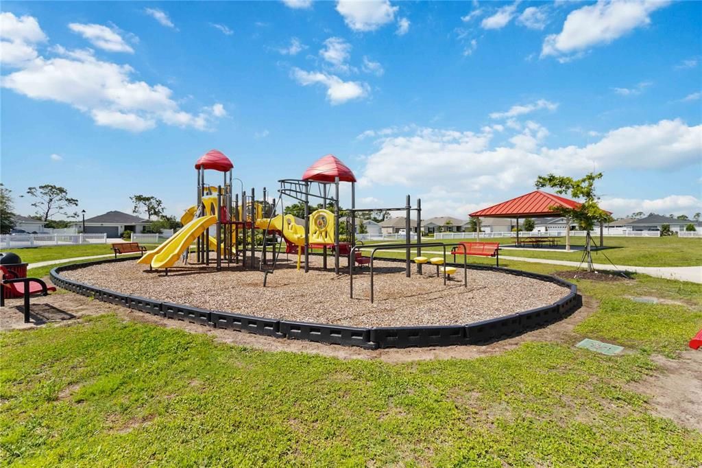 For Sale: $435,000 (4 beds, 2 baths, 1696 Square Feet)