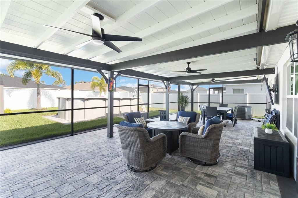 For Sale: $435,000 (4 beds, 2 baths, 1696 Square Feet)