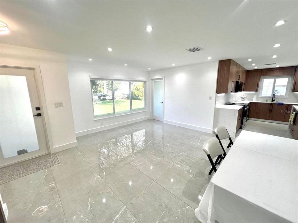 For Sale: $1,145,000 (4 beds, 2 baths, 2083 Square Feet)