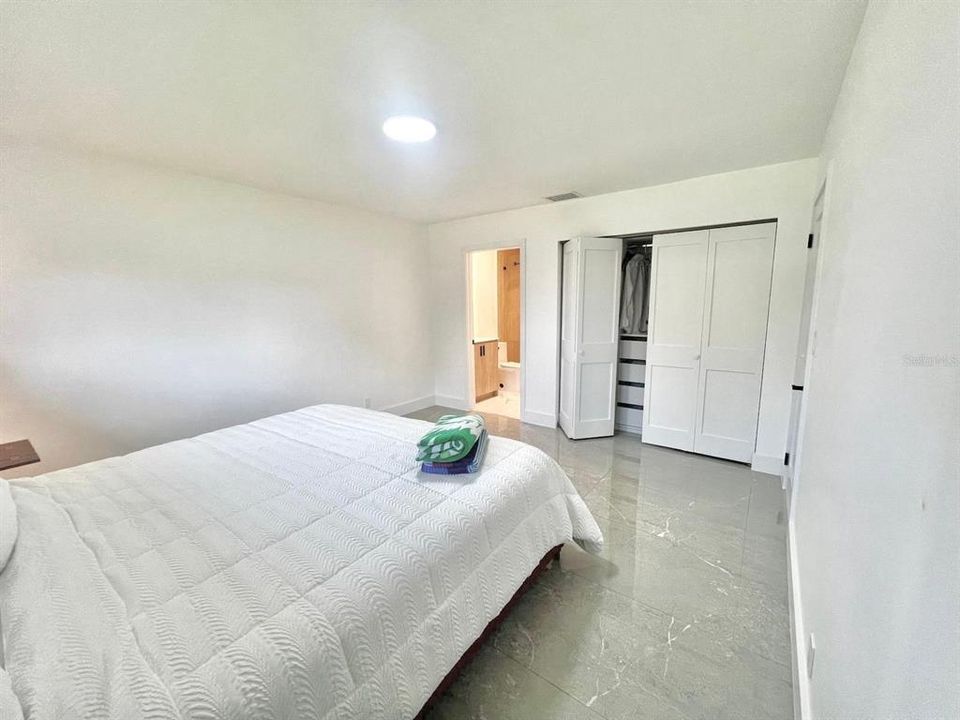 For Sale: $1,145,000 (4 beds, 2 baths, 2083 Square Feet)