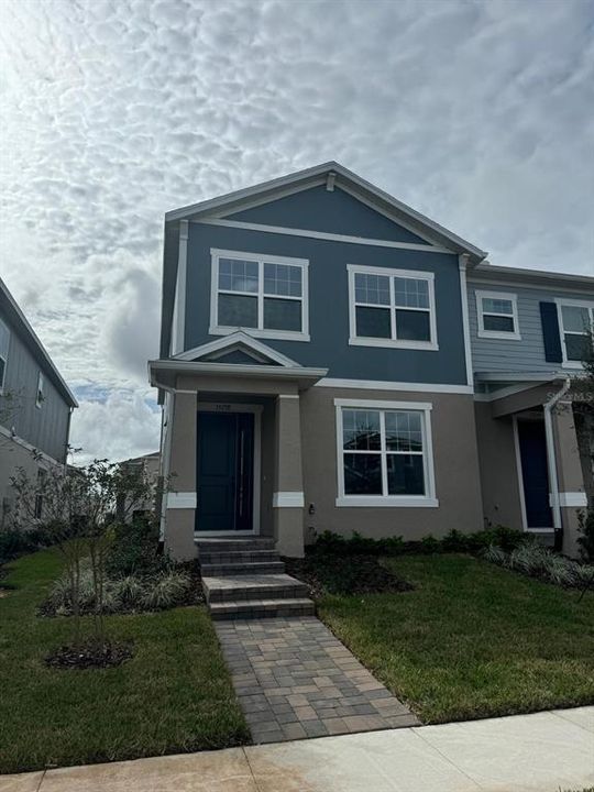 For Rent: $2,800 (4 beds, 2 baths, 2196 Square Feet)