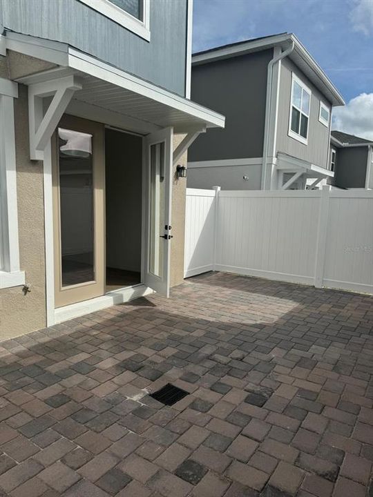 For Rent: $2,800 (4 beds, 2 baths, 2196 Square Feet)