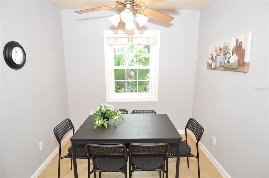 В аренду: $2,600 (2 спален, 1 ванн, 1022 Квадратных фут)