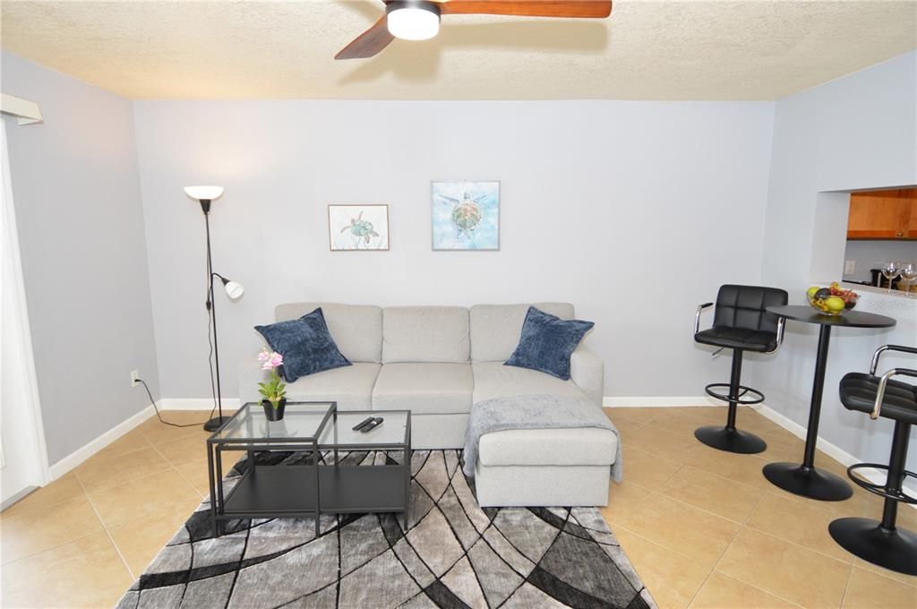 В аренду: $2,600 (2 спален, 1 ванн, 1022 Квадратных фут)