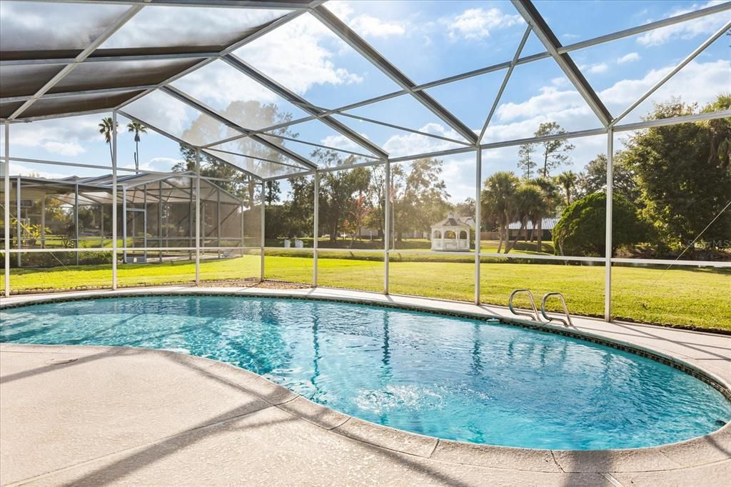 待售: $550,000 (4 贝兹, 2 浴室, 2208 平方英尺)