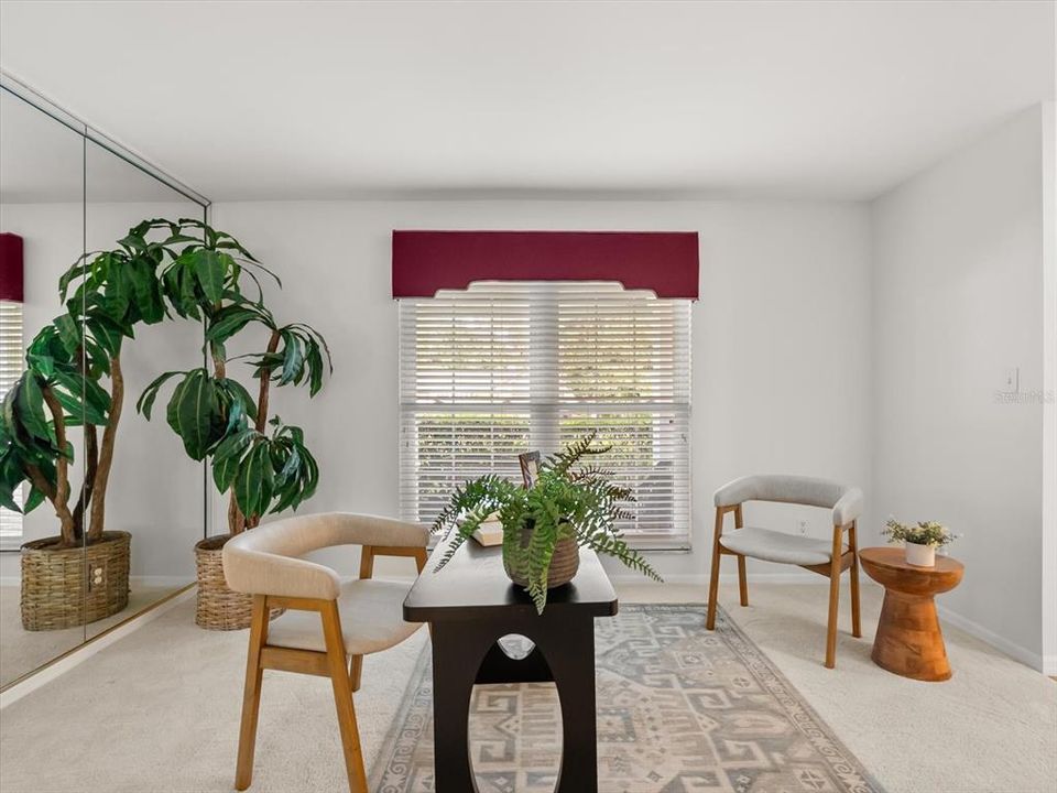 待售: $550,000 (4 贝兹, 2 浴室, 2208 平方英尺)