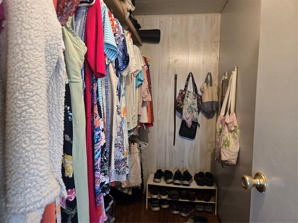 待售: $143,000 (2 贝兹, 2 浴室, 1055 平方英尺)