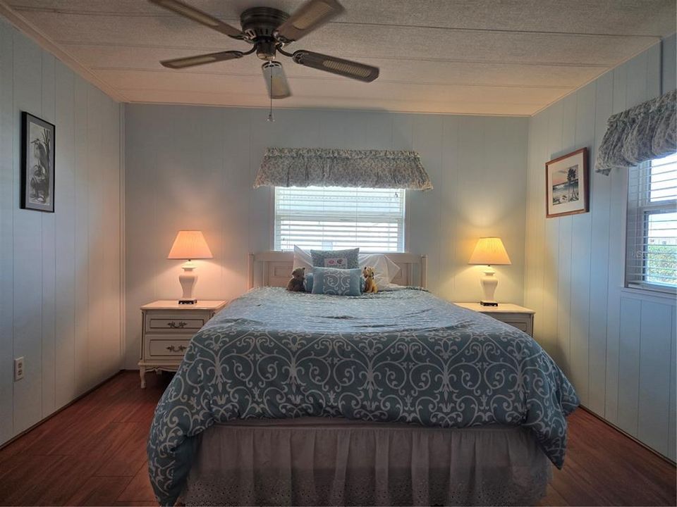 待售: $143,000 (2 贝兹, 2 浴室, 1055 平方英尺)