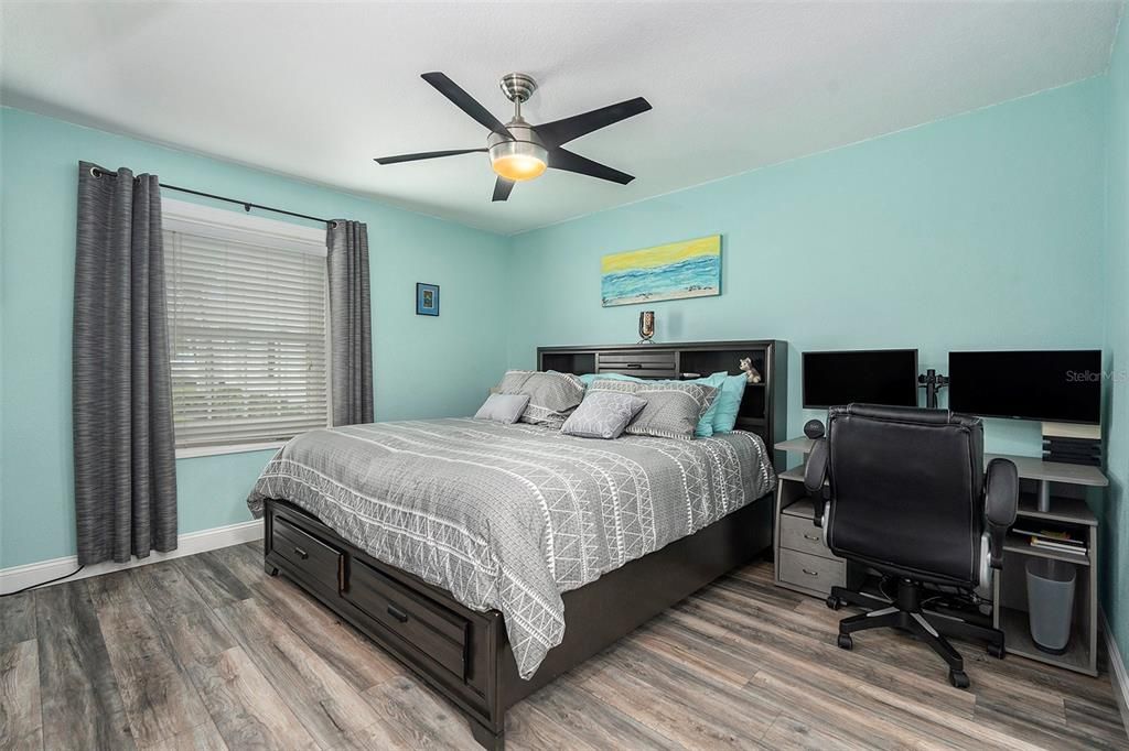 На продажу: $435,000 (2 спален, 2 ванн, 1018 Квадратных фут)