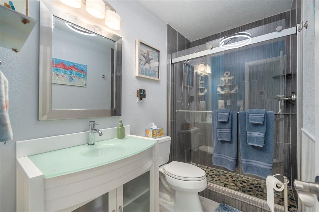 На продажу: $435,000 (2 спален, 2 ванн, 1018 Квадратных фут)