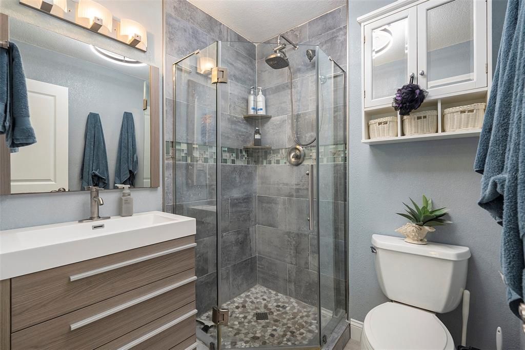 На продажу: $435,000 (2 спален, 2 ванн, 1018 Квадратных фут)