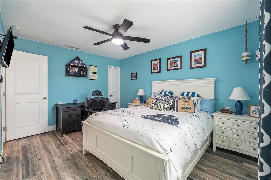 На продажу: $435,000 (2 спален, 2 ванн, 1018 Квадратных фут)